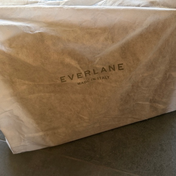 Everlane tan leather tote bag with Cuyana organizer insert - Picture 10 of 10